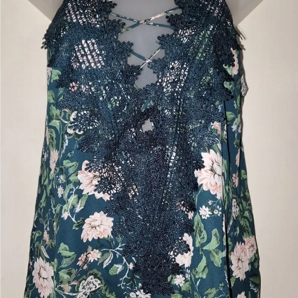 WayF Posie green Floral Print Strappy Camisole Top sz XS